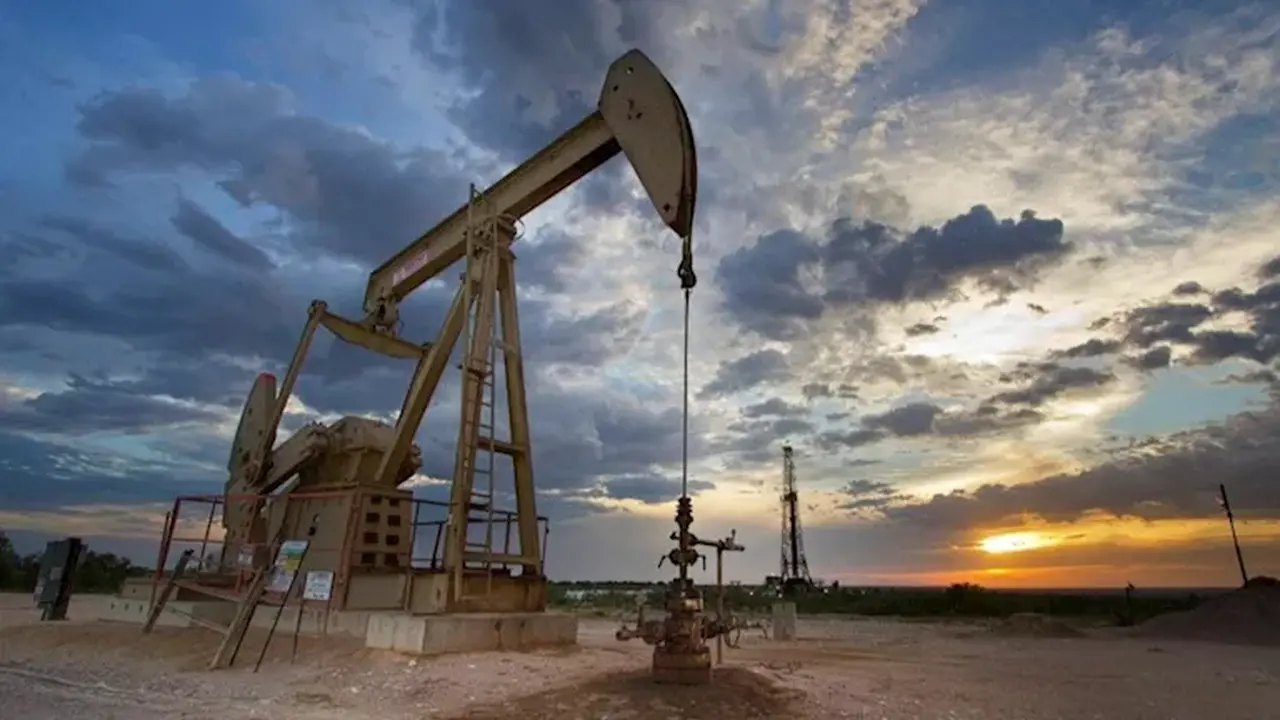 هل تهدد التوترات الإيرانية بدفع أسواق النفط العالمية نحو أزمة شح حادة؟